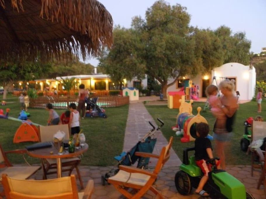 Olive Tree Farm 200M From The Beach 에피스코피 외부 사진