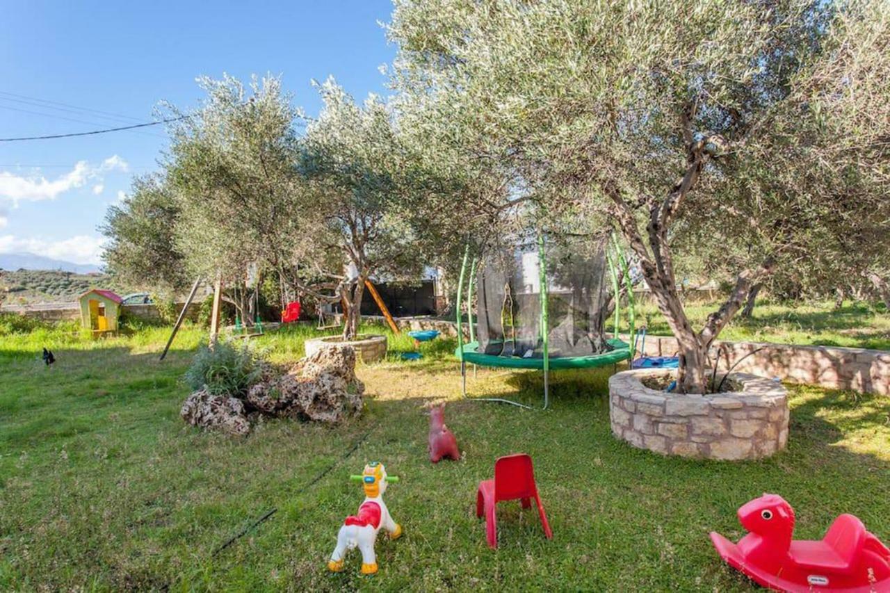 Olive Tree Farm 200M From The Beach 에피스코피 외부 사진