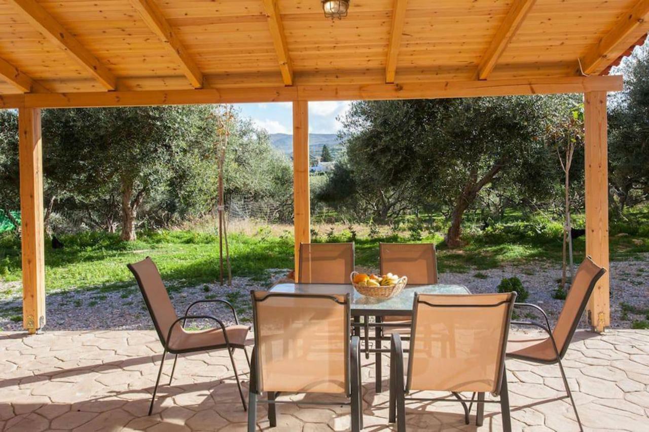 Olive Tree Farm 200M From The Beach 에피스코피 외부 사진