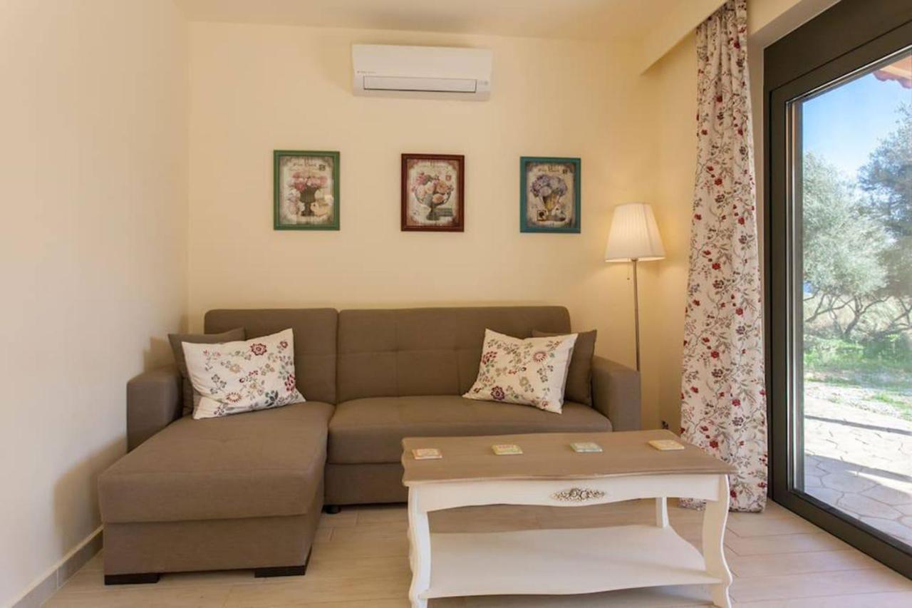 Olive Tree Farm 200M From The Beach 에피스코피 외부 사진