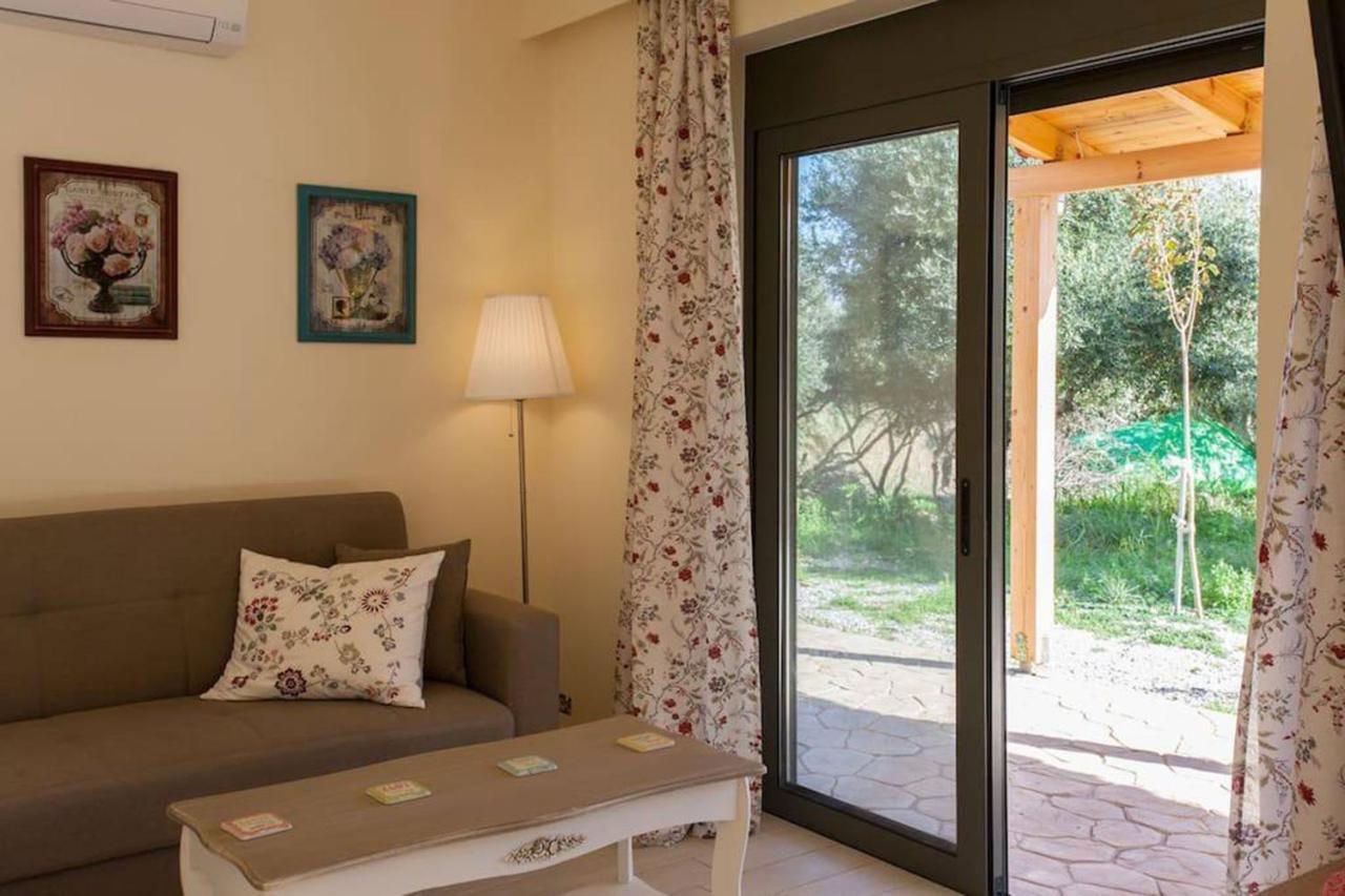 Olive Tree Farm 200M From The Beach 에피스코피 외부 사진